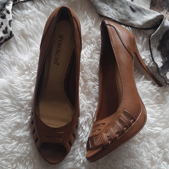 COPY - The Vintage Shoe - Picture 2 of 4